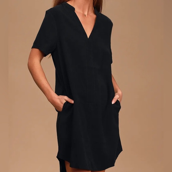 Lulus Dresses & Skirts - NWT Lulus Siesta Black Short Sleeve Shift Dress